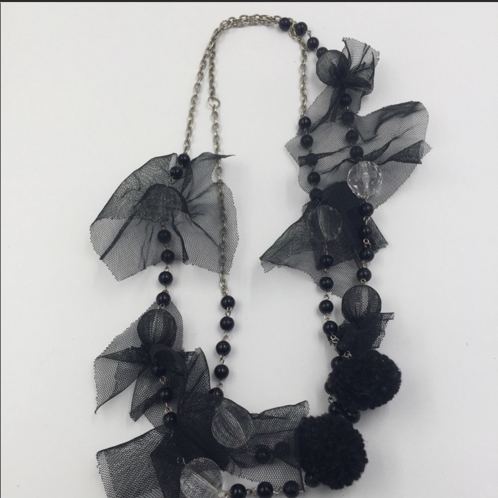 Black lace necklace - Picture 3 of 9